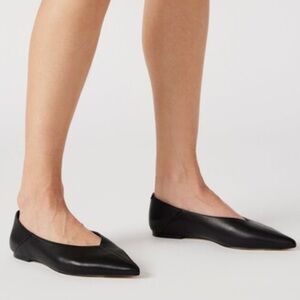 NEVER WORN Idaline Black Leather Steve Madden Point Toe Flat 7
